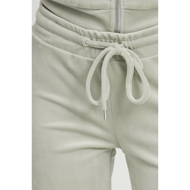 b.young Velourst mitza 