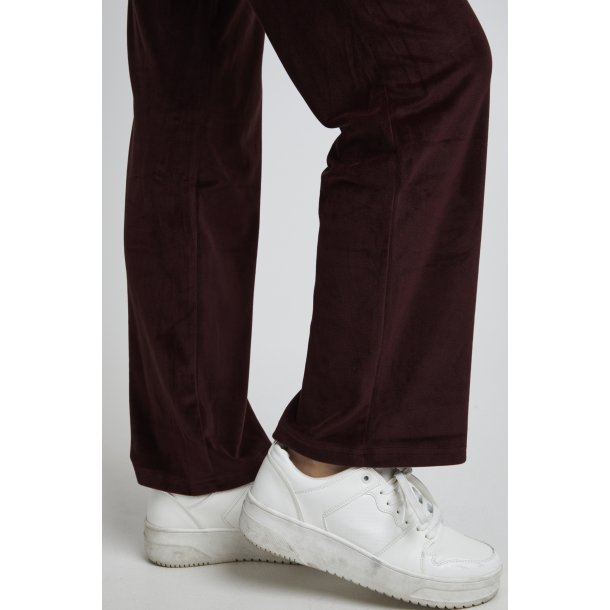 b.young Velourst mitza 