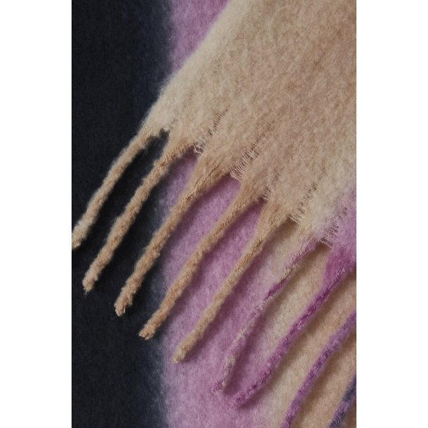 b.young Bavelle Scarf 