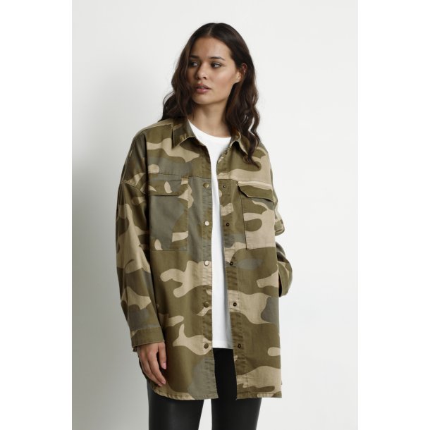 Culture Cuadelena Shritjacket 