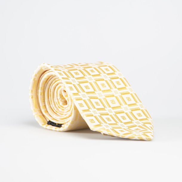 By Haugsted slips gult 